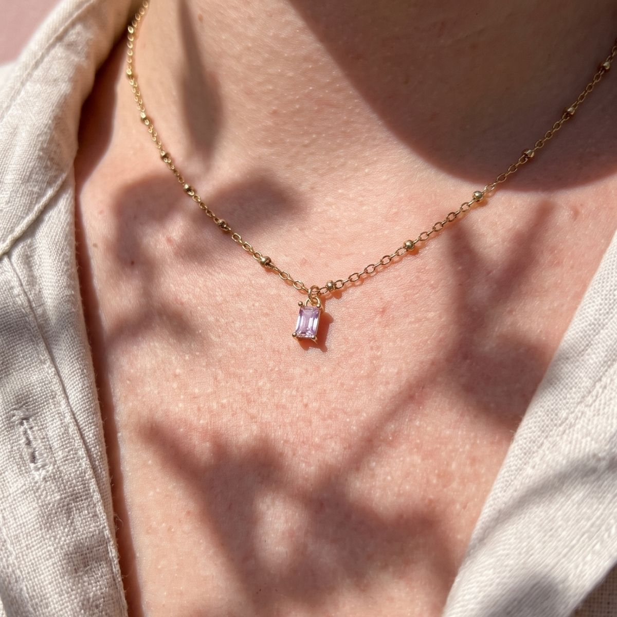 Collier Olia pendentif grappe pierres colorées chaîne dorée bijou artisanal La Rochelle