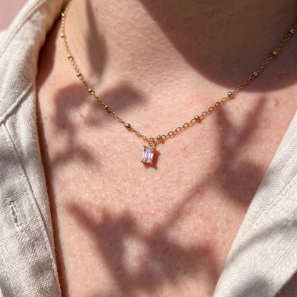 Collier Olia pendentif grappe pierres colorées chaîne dorée bijou artisanal La Rochelle