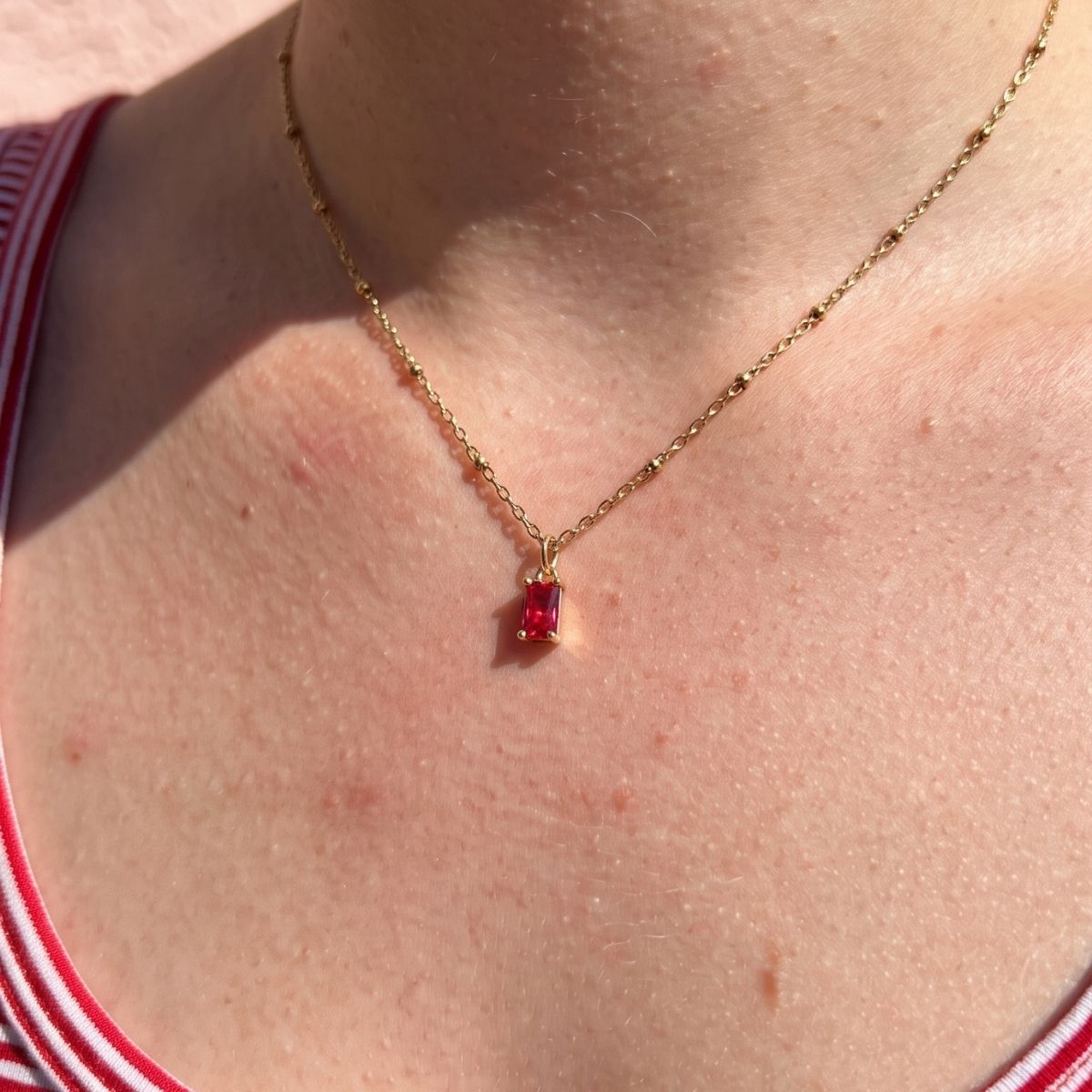 Collier Olia pendentif grappe acier inoxydable doré bijou La Rochelle