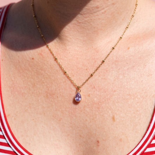 Collier Ella pendentif baguette zirconium porté au cou femme L'Atelier Rochelais La Rochelle