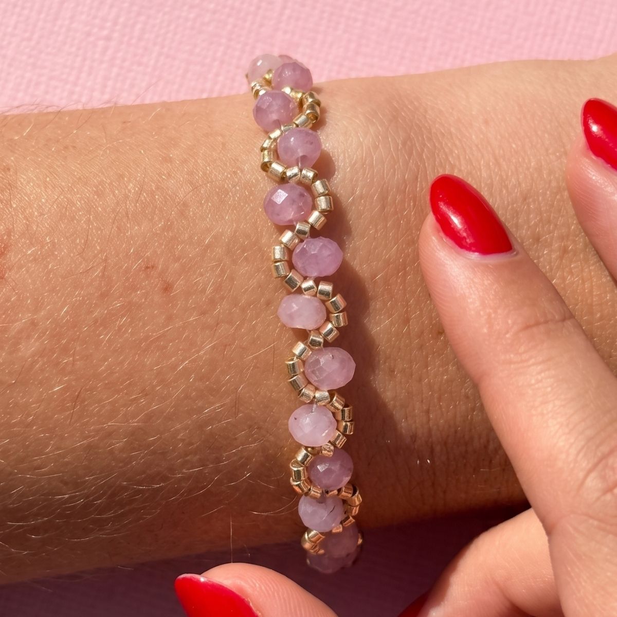 Bracelet Maya lilas quartz teinté tressé perles Miyuki dorées femme L'Atelier Rochelais