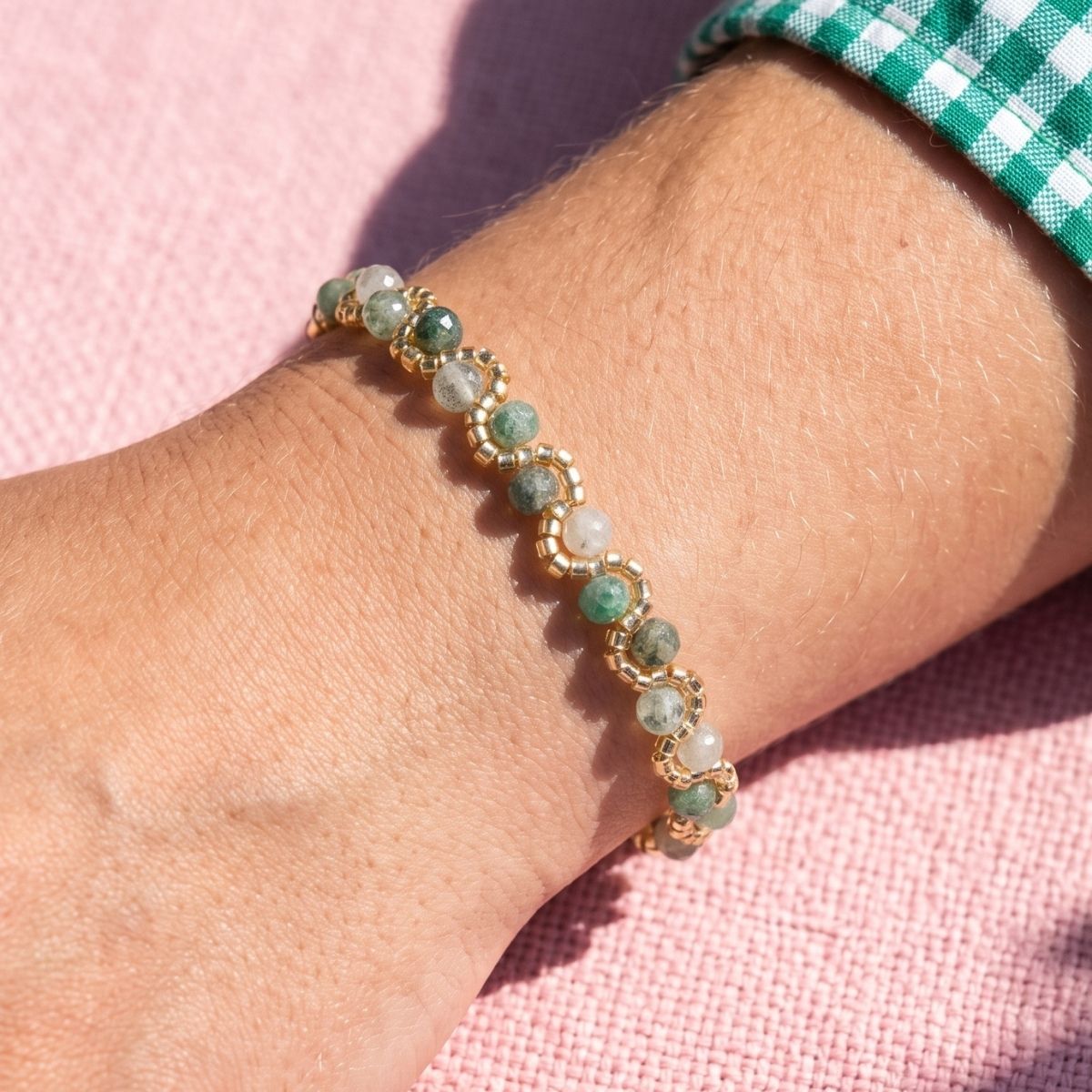 Bracelet Maya vert vue détail pierres naturelles tressées L'Atelier Rochelais