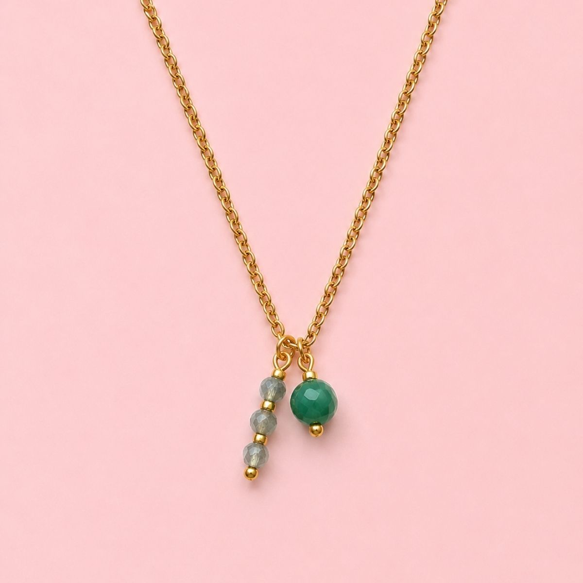 Collier Liv vue détail goutte zirconium acier inoxydable doré bijou La Rochelle