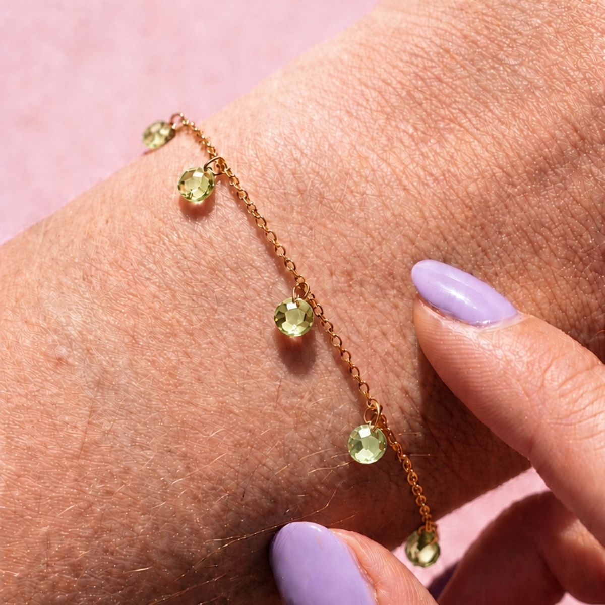 Bracelet Alma pampilles zirconium vue détail chaîne dorée bijou artisanal La Rochelle