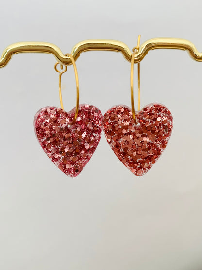 Boucles d'oreilles créoles cœur interchangeables, bijou femme en résine, couleur rose, Atelier Rochelais La Rochelle
