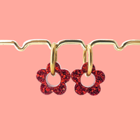 Charm pampille fleur interchangeable pour boucles d'oreilles créoles, bijou femme en résine, couleur rose, Atelier Rochelais La Rochelle