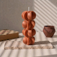 Bougie décorative Spheria terracotta, colonne à demi-sphères en cire de soja faite main à La Rochelle – L'Atelier Rochelais
