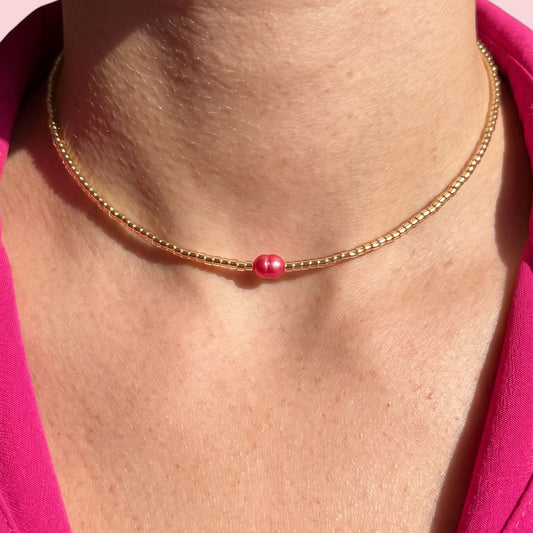 Collier ras-de-cou Mila perle fuchsia perles Miyuki dorées femme L'Atelier Rochelais La Rochelle