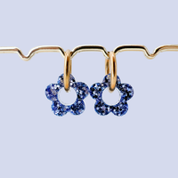 creoles-fleurs-pailletees-bleu-argent