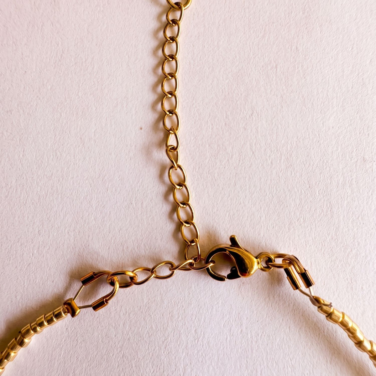 Collier Mila perle nacrée pêche acier inoxydable doré bijou fait main La Rochelle