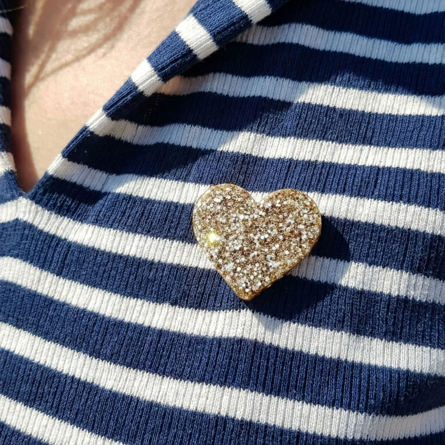 pins broche coeur resine paillettes or accessoire fantaisie fait main